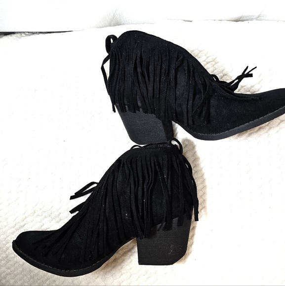 Coconuts By Matisse 8 M Fringe Booties - Picture 8 of 8